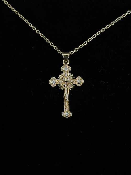 Naszyjnik Krzyż z Jezusem