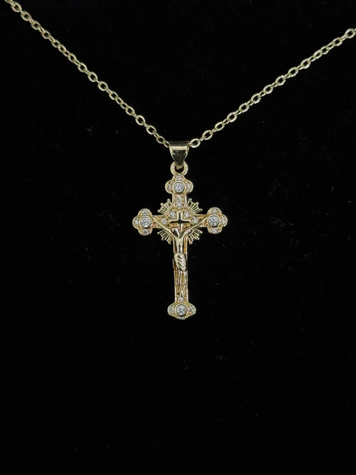 Naszyjnik Krzyż z Jezusem